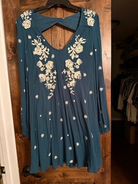 Free People long sleeve keyhole back green Dress /Tunic
